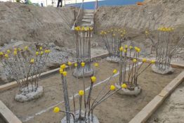 Nắp bịt đầu thép an toàn xây dựng